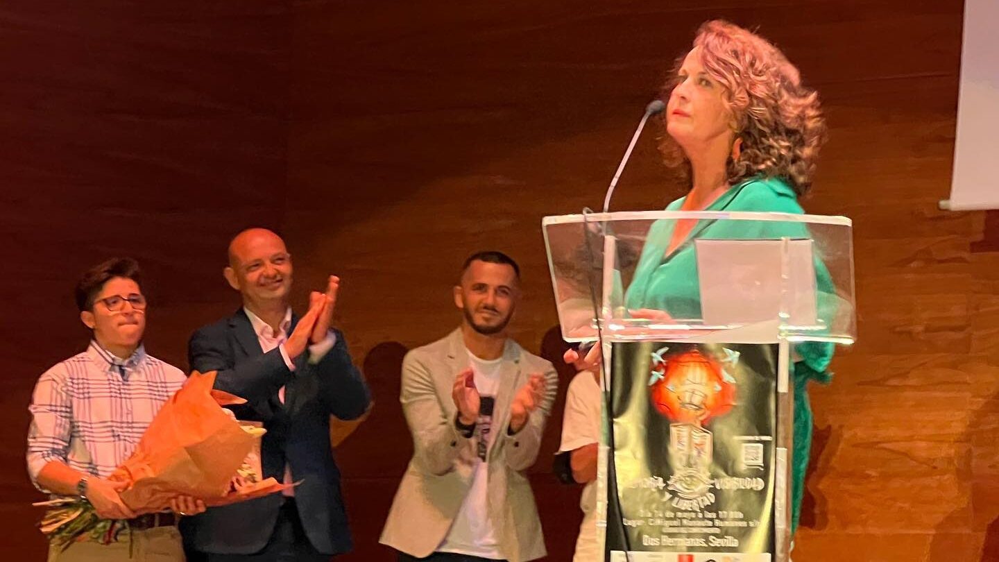 Carla Antonelli recibe el premio Visibles 2022